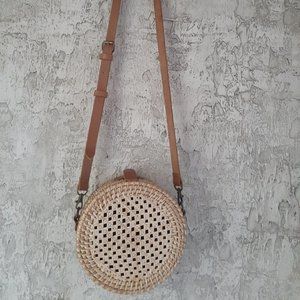 Round basket purse